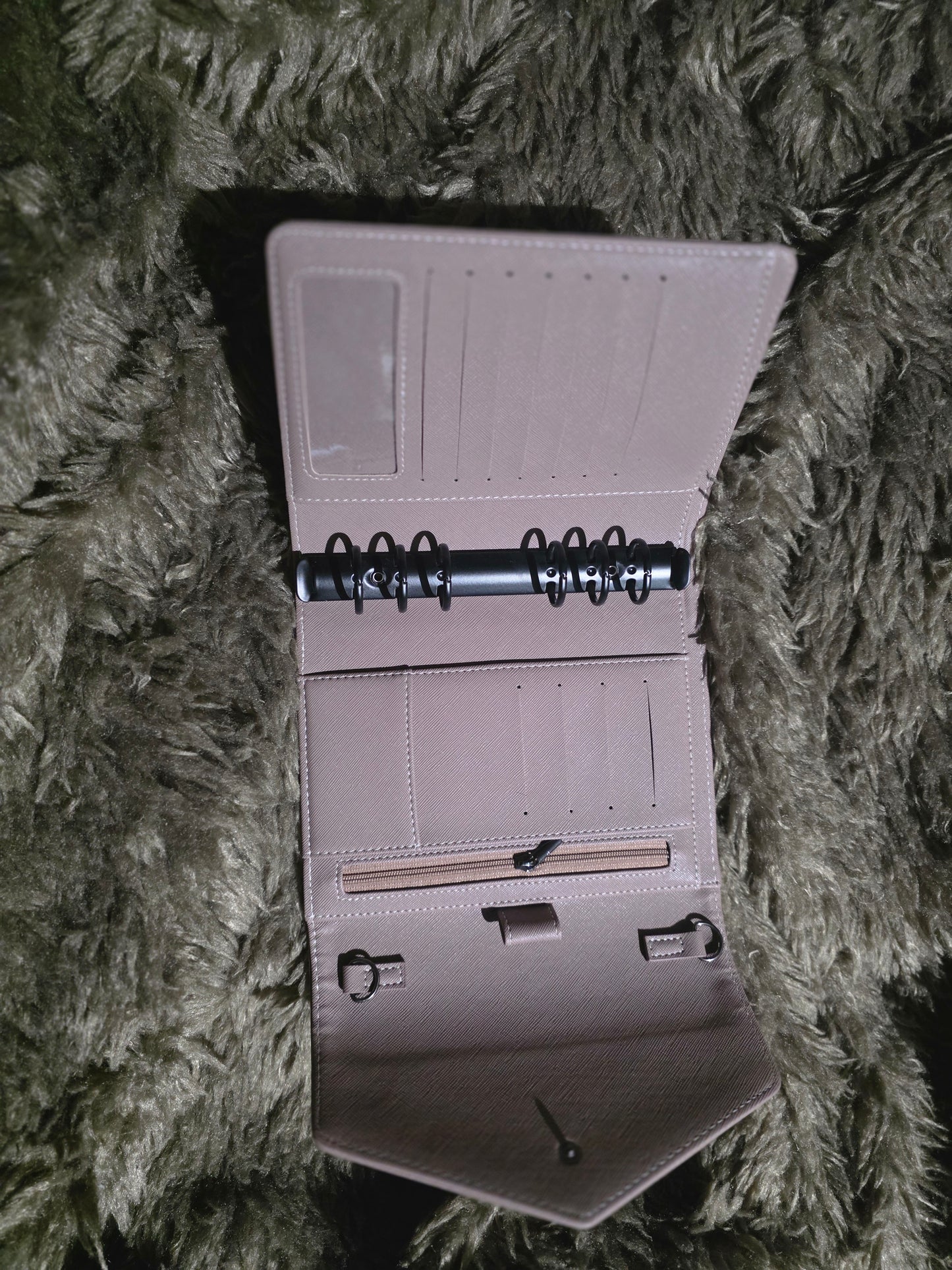 Ry A6 Wallet: Taupe